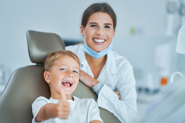 Tips From A Children’s Dentist To Maintain Oral Health